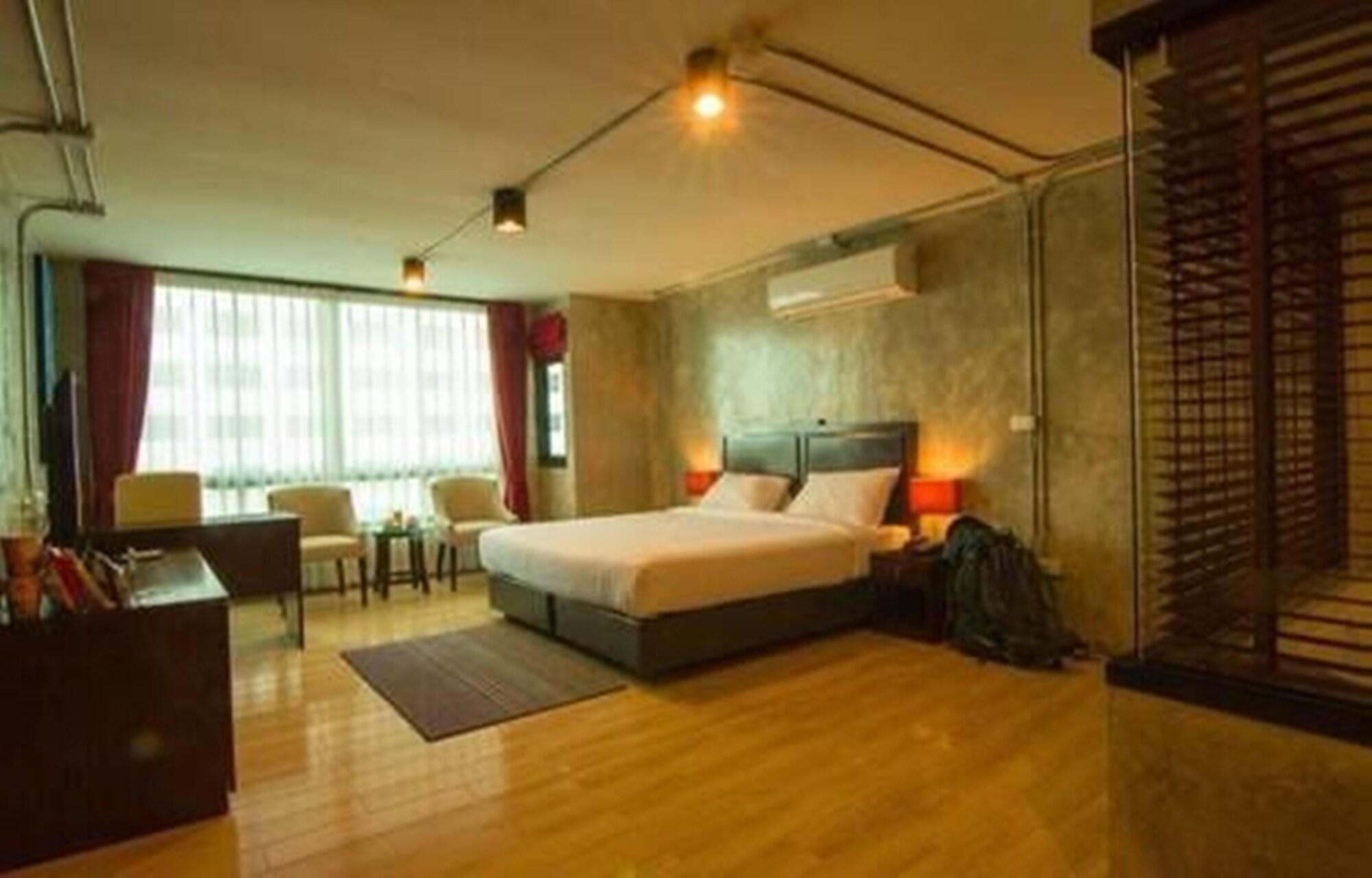 Hotel Prestige Čiang Mai Exteriér fotografie