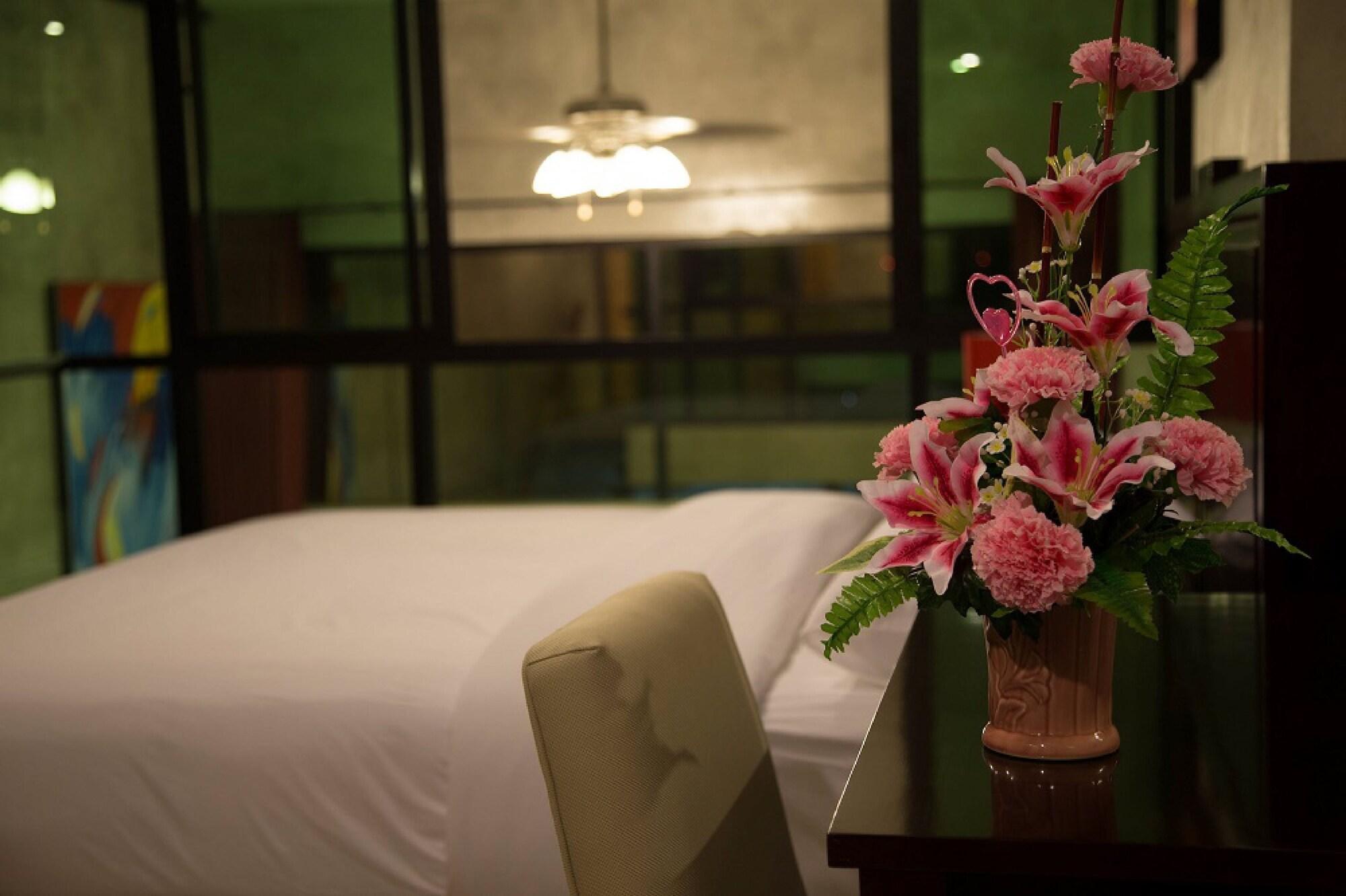 Hotel Prestige Čiang Mai Exteriér fotografie